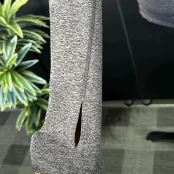 Reebok Play Warm quarter zip pull over thumb hole sleeve, Heather gray - S - Picture 7 of 13